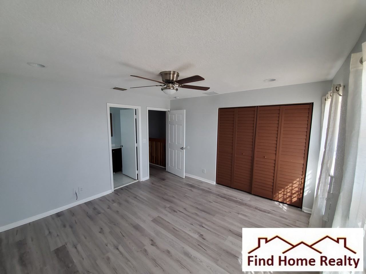 197 Northwest Eller Street - Photo 6 of 12