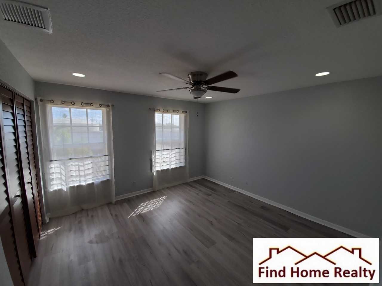 197 Northwest Eller Street - Photo 7 of 12