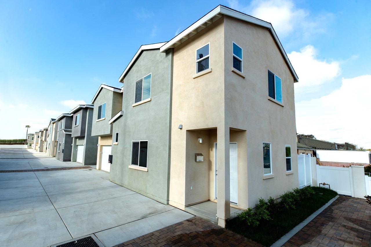 Townhomes on Elizabeth Apartments 4254 Elizabeth Street, Cudahy, CA
