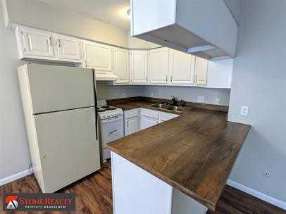 245 North Kibby Street - Photo 3 of 6
