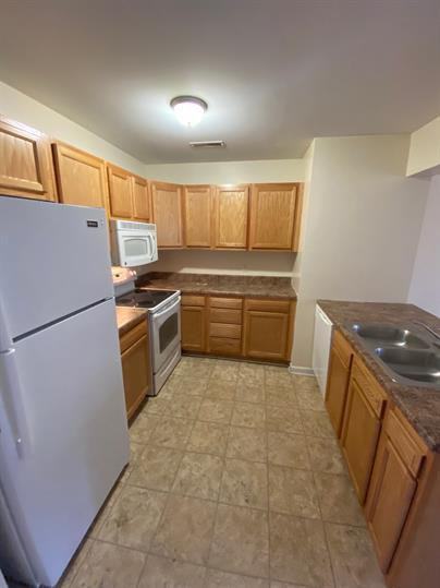 201-313 Goolman Lane - Photo 3 of 7