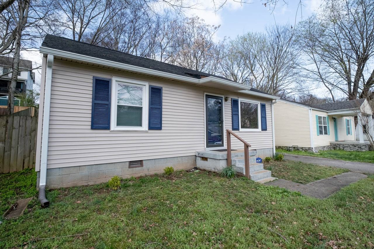 606 Village Ct #1 - Photo 3 of 15