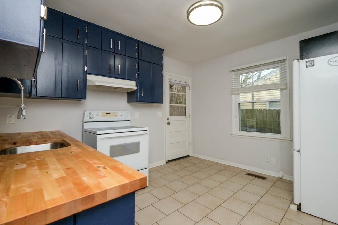 606 Village Ct #1 - Photo 6 of 15