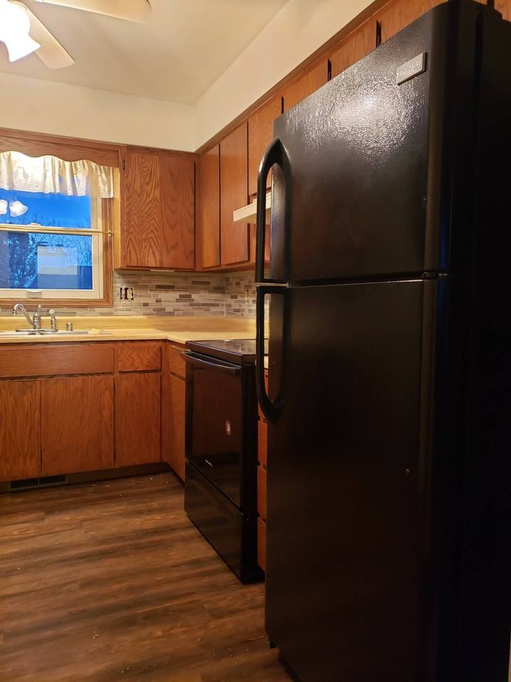 2027 Ellen Ave #2027 - Photo 3 of 29