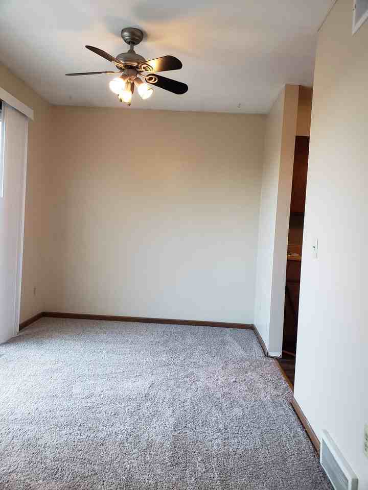 2027 Ellen Ave #2027 - Photo 7 of 29