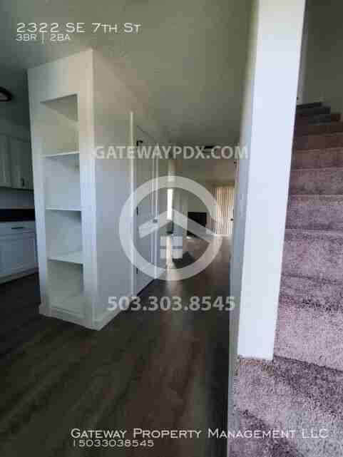 2322 Se 7th St - Photo 3 of 16