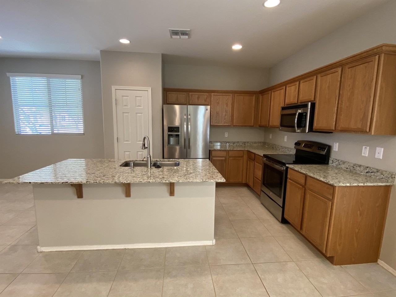 7363 W Cambridge Ave #1 - Photo 5 of 18