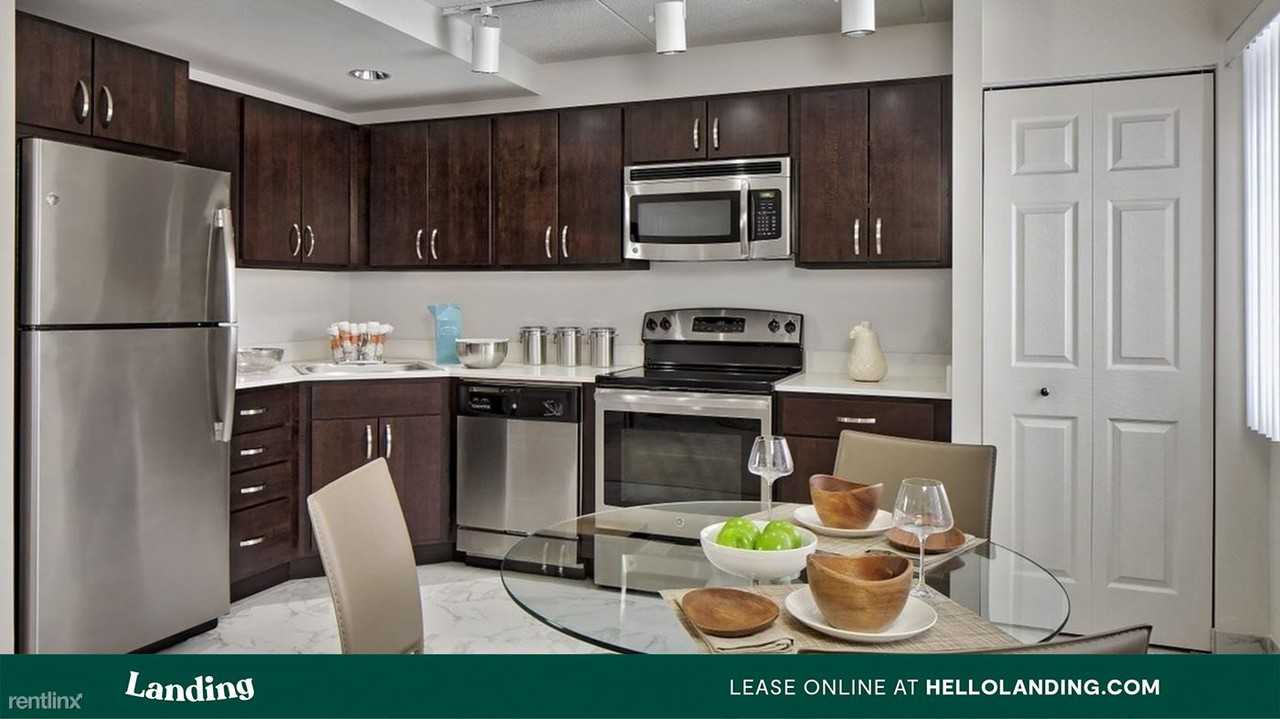 Landing Furnished Apartment The Glen View - Photo 3 of 17