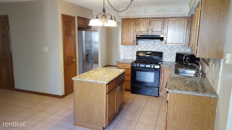 1362 Abbeyhill Dr - Photo 2 of 20