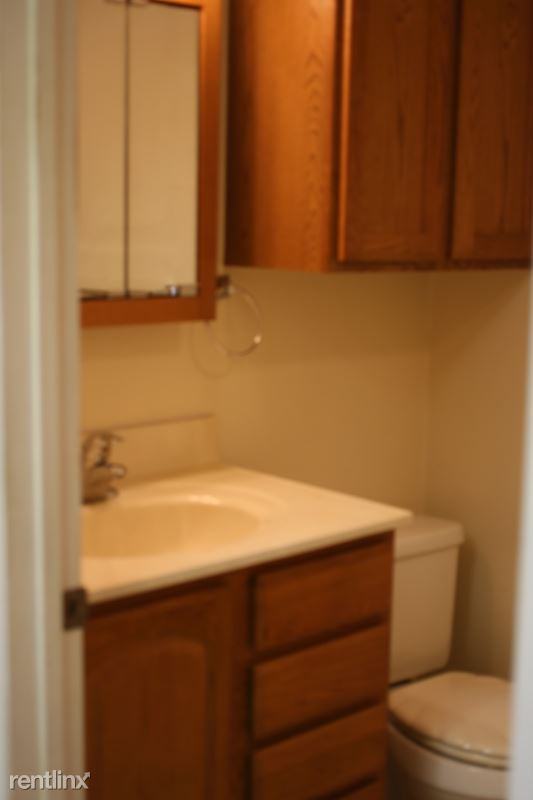 830 830 Walton street 1 - Photo 3 of 7