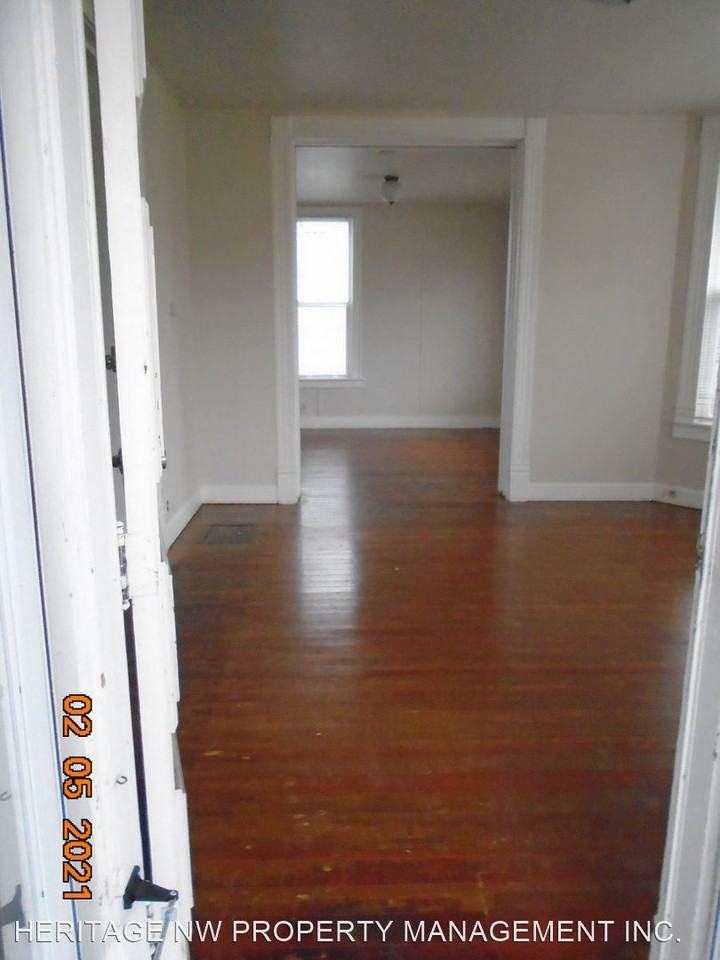 185 W. ASH ST - Photo 3 of 8