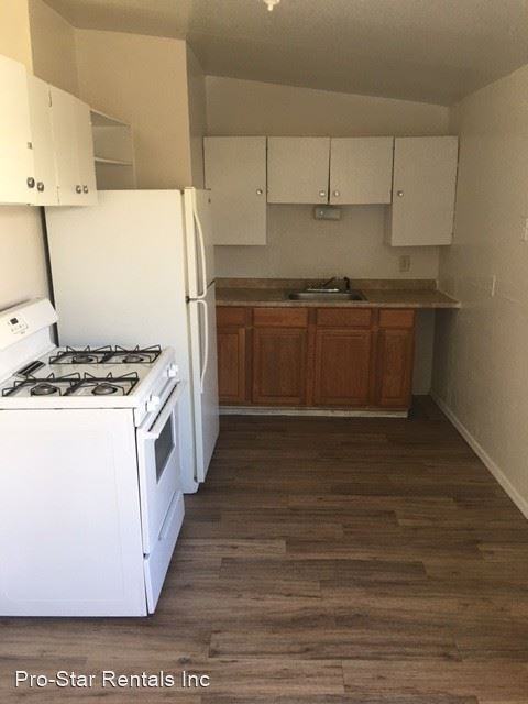 900 Rodgers Rd. - Photo 2 of 5