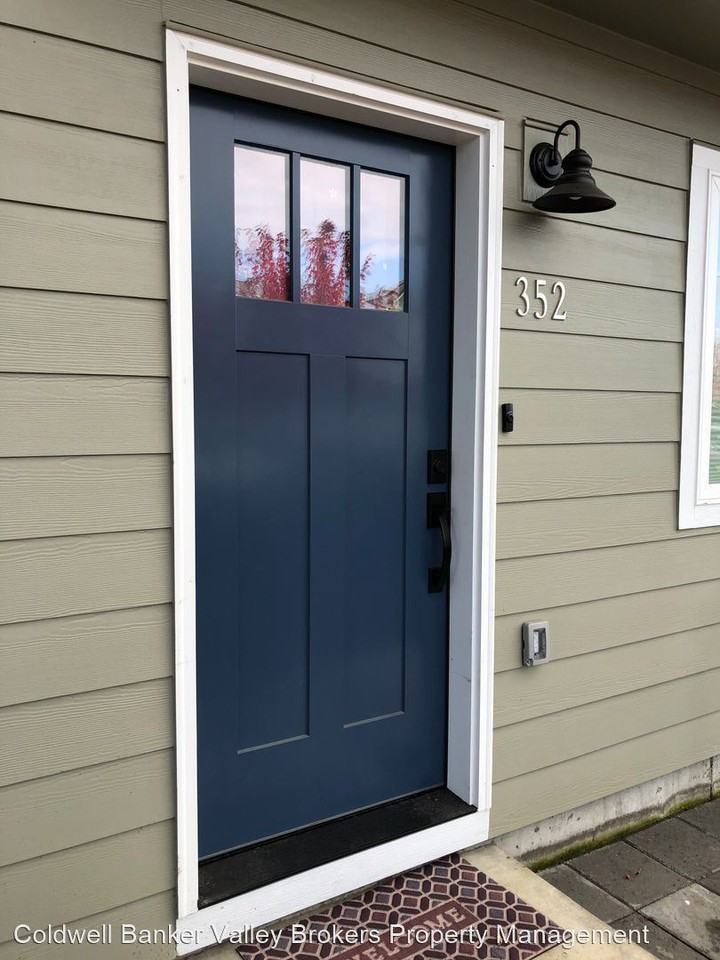 352 N 3rd St - Photo 2 of 22