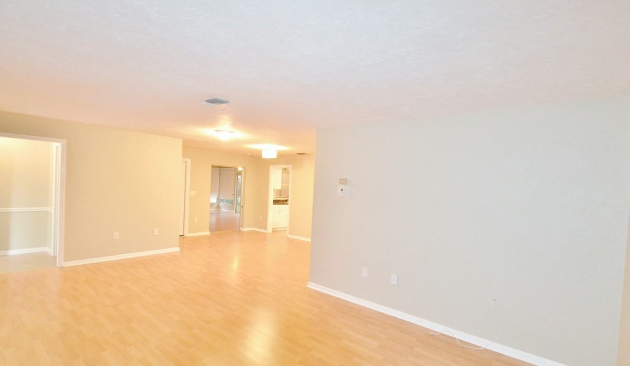 2116 Upton Ave - Photo 2 of 11