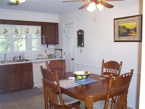 325 Driftwood Cir - Photo 2 of 6