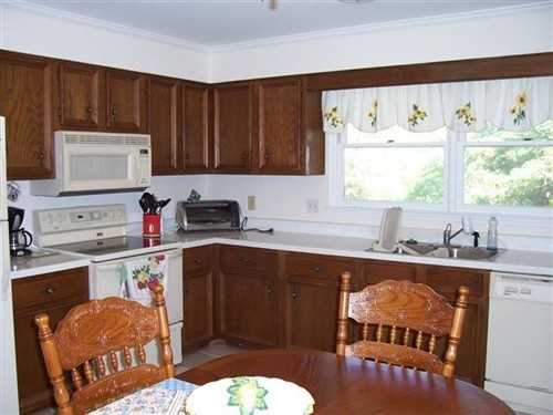 325 Driftwood Cir - Photo 3 of 6