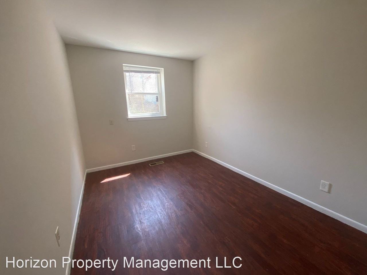 Carsdale Manor - Photo 3 of 16