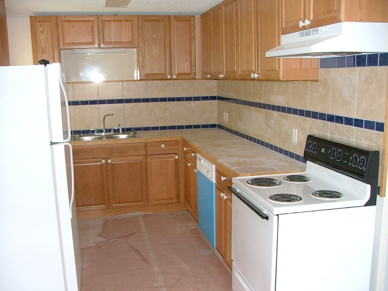 550 Lystra Rd - Photo 2 of 11