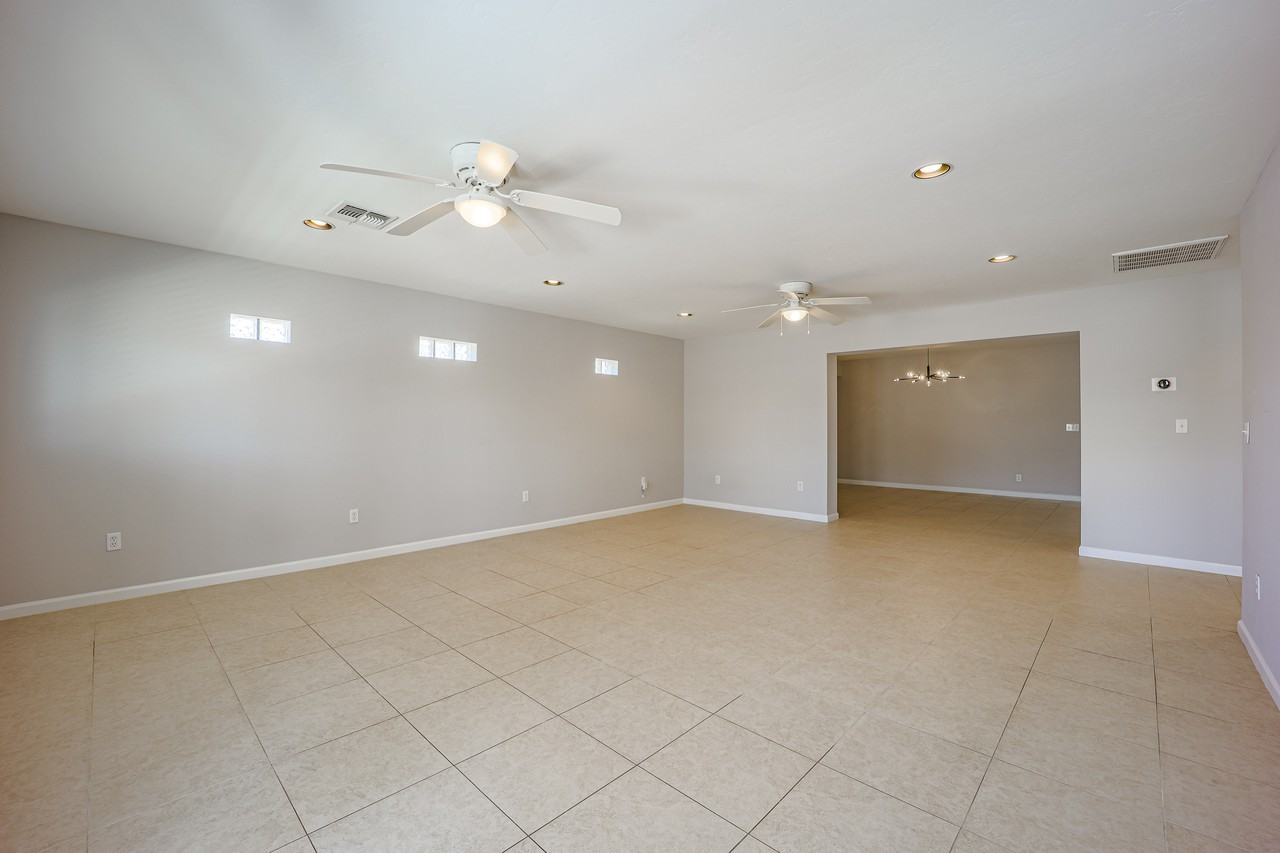 614 N 74th St - Photo 4 of 40