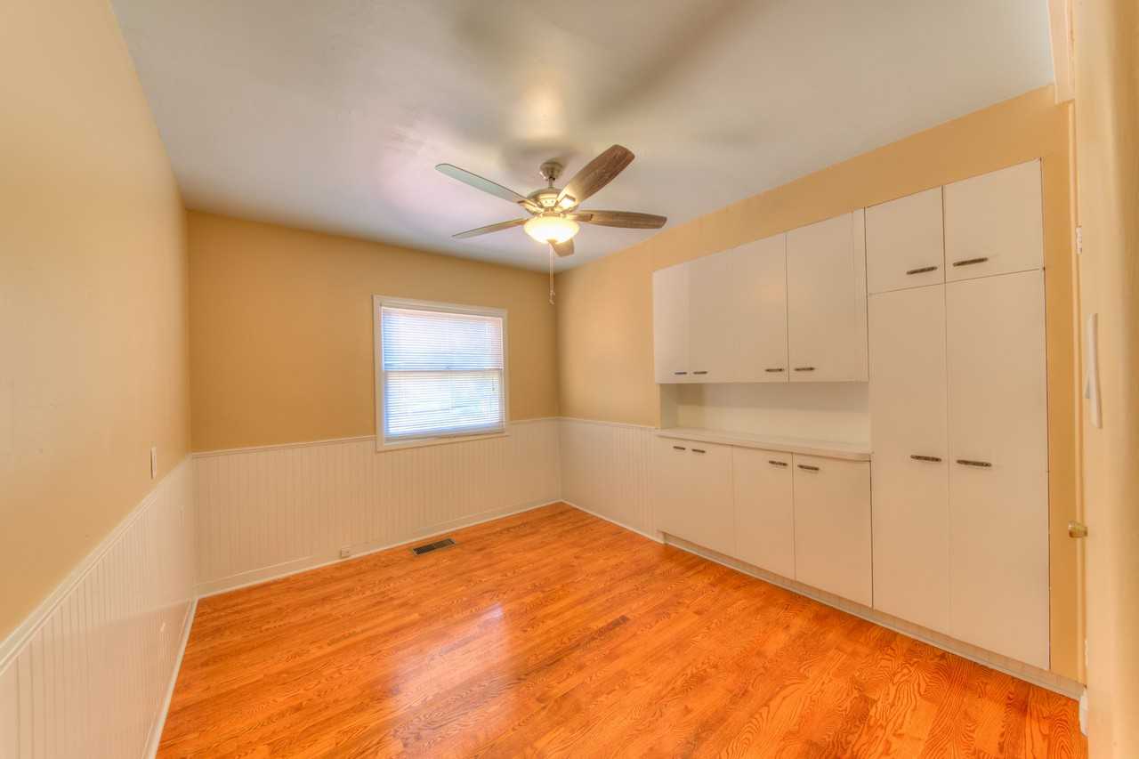 3016 Marble Ave Ne - Photo 4 of 32
