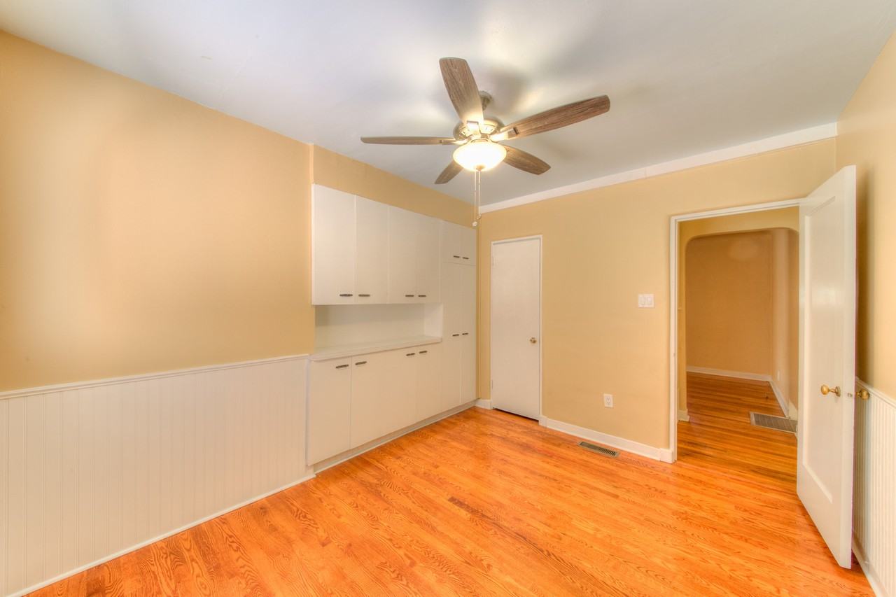 3016 Marble Ave Ne - Photo 5 of 32