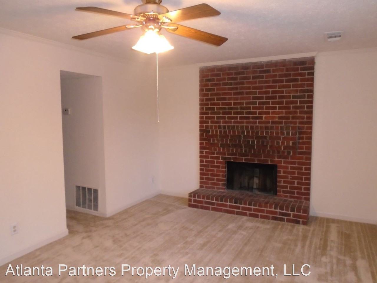 5558 Estates Ct - Photo 2 of 4