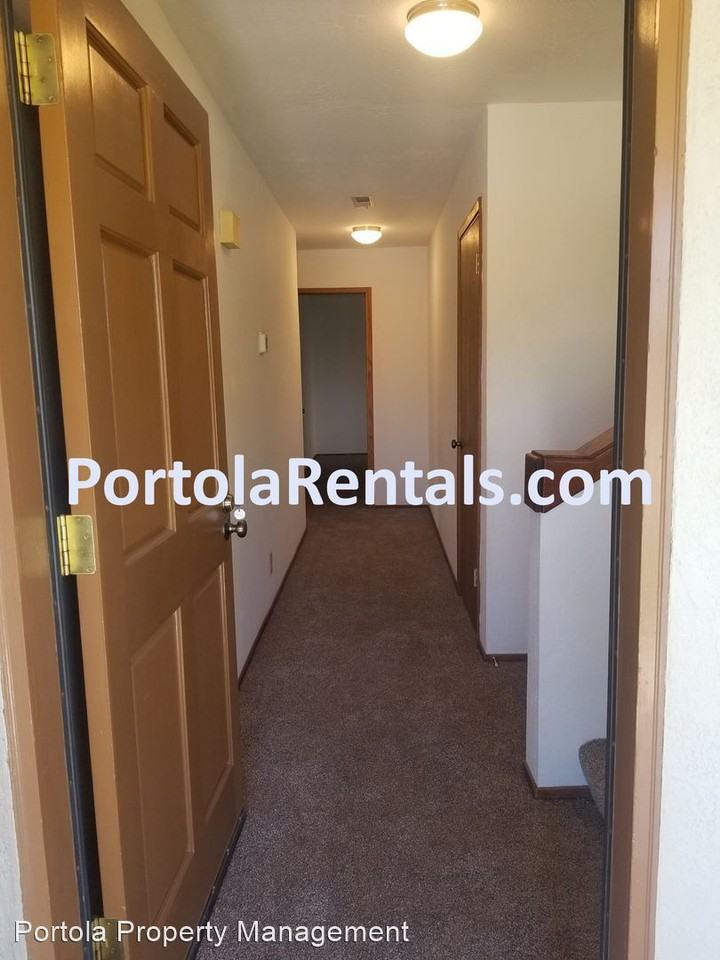 128 Seacliff Dr - Photo 2 of 37