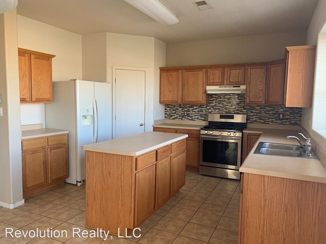 2418 Tuscan Hills Ln - Photo 3 of 27
