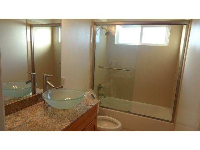 657 College Ave - Photo 3 of 10