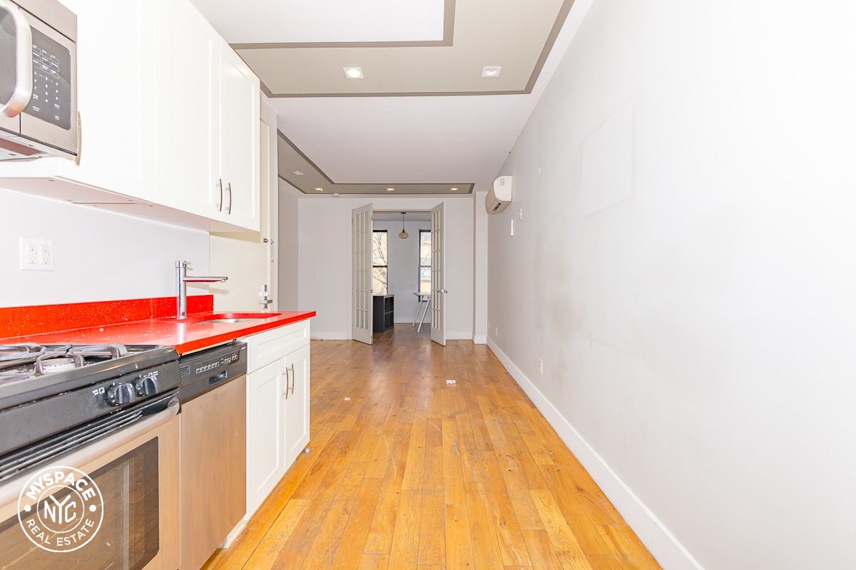 360 Central Ave #2L - Photo 2 of 12