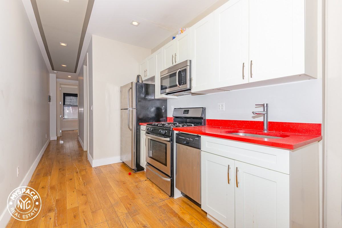 360 Central Ave #2L - Photo 4 of 12