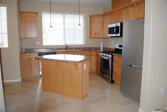 3078 Sterling Ridge Cir - Photo 3 of 12