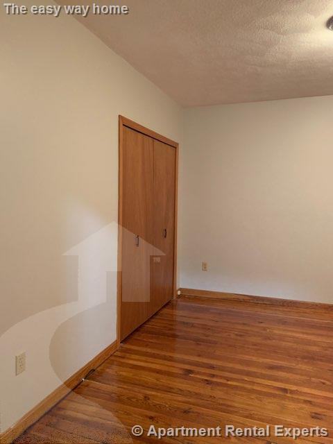 9 Clinton Pl #1 - Photo 2 of 8