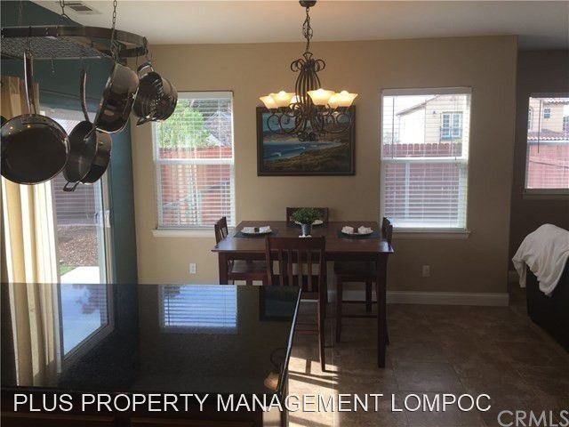 768 Pluto Ave - Photo 3 of 8