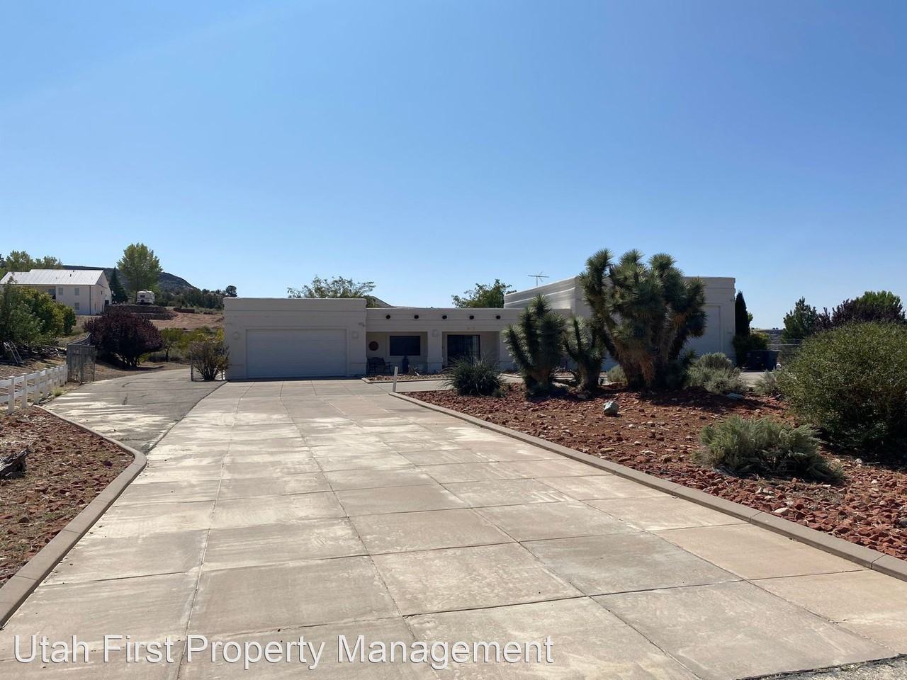 945 W Sapphire - Photo 3 of 36