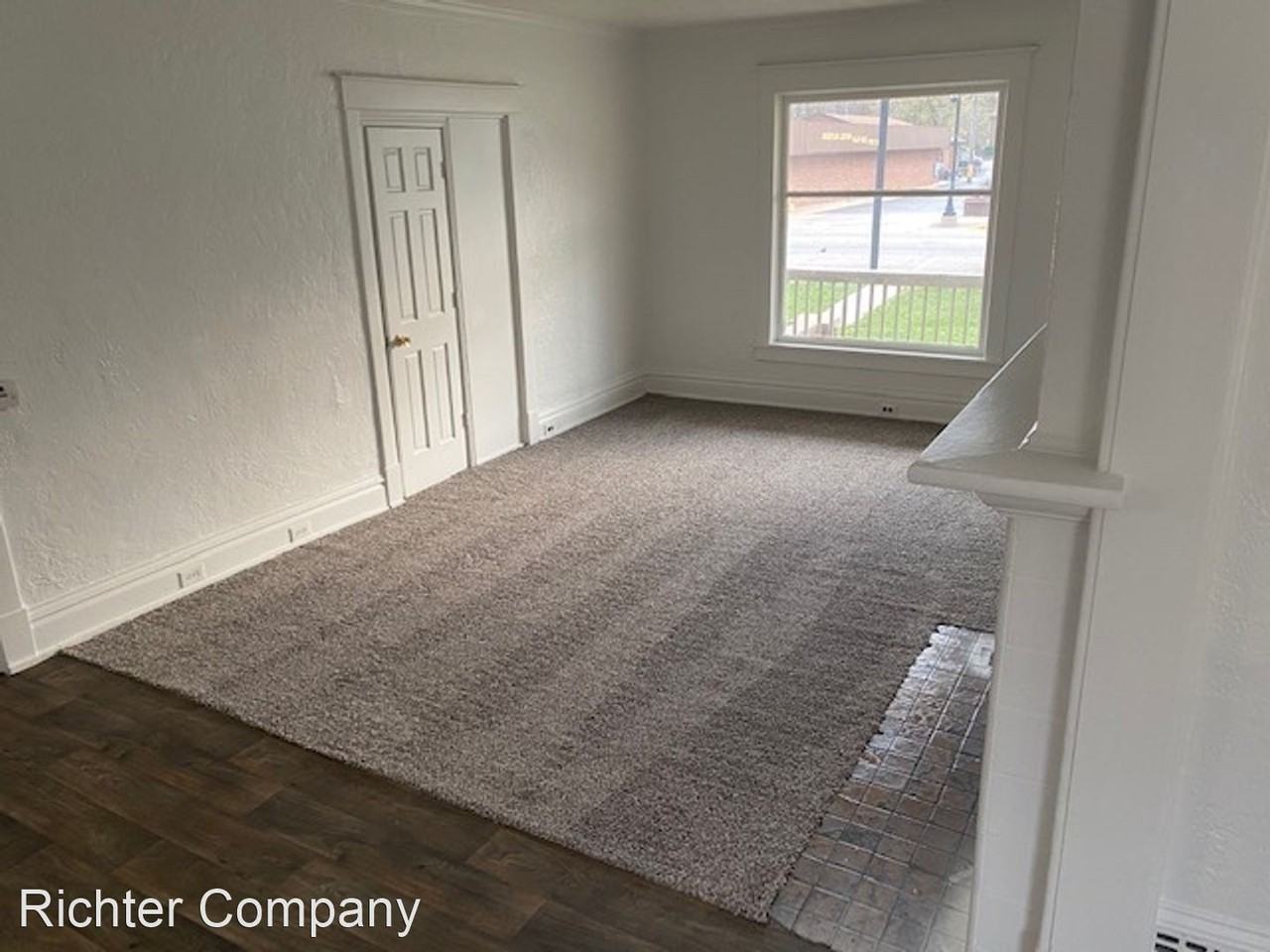 89 S Main NE - Photo 3 of 8