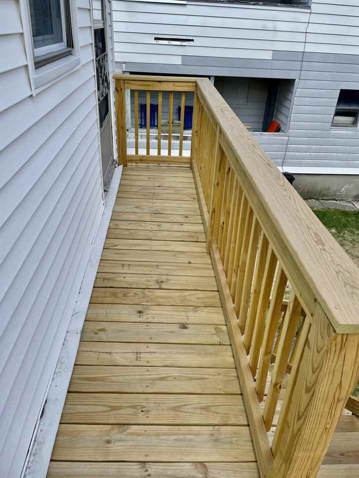 Wall St - Photo 3 of 10