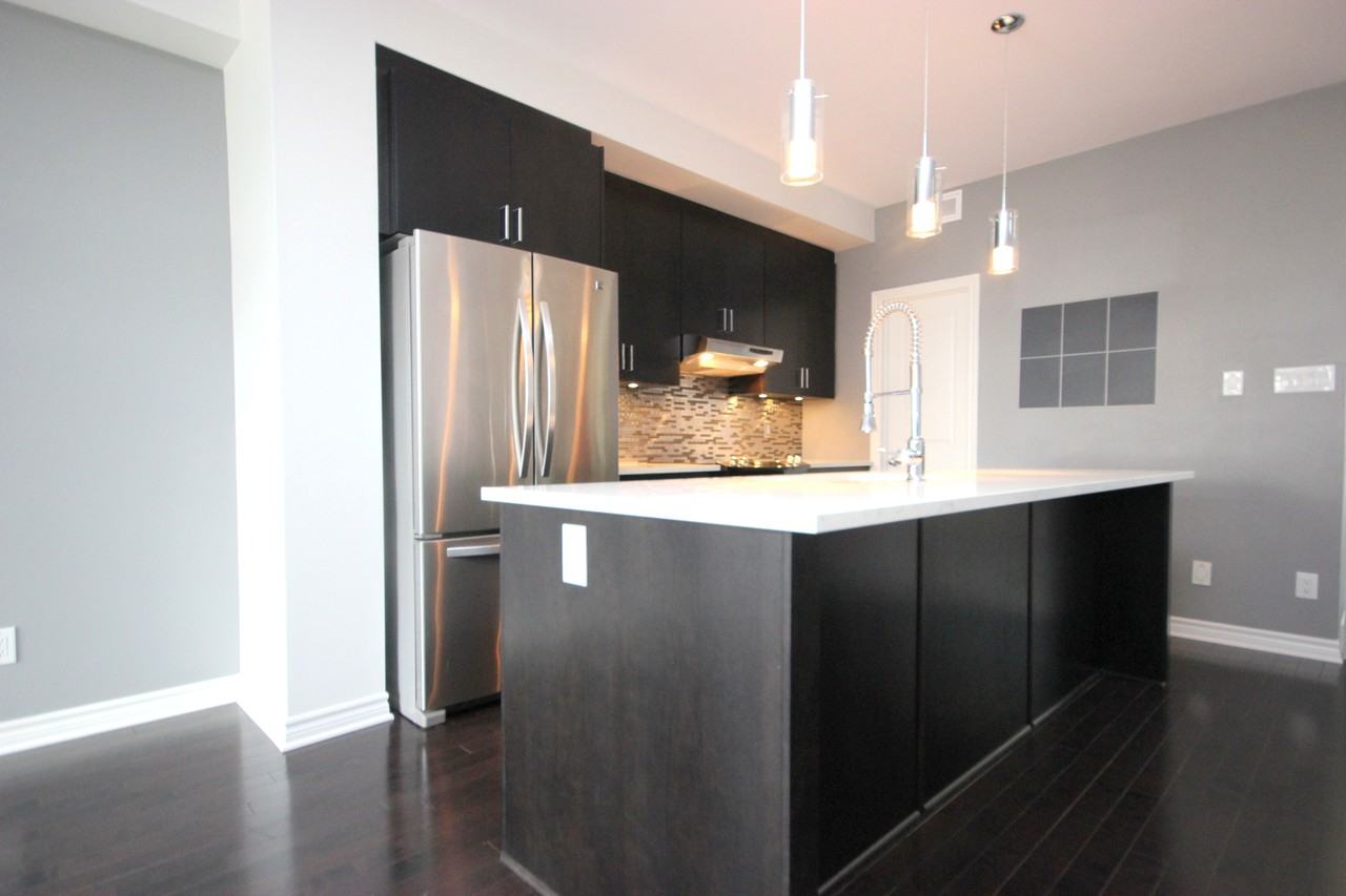 772 Hazelnut Cres - Photo 3 of 12