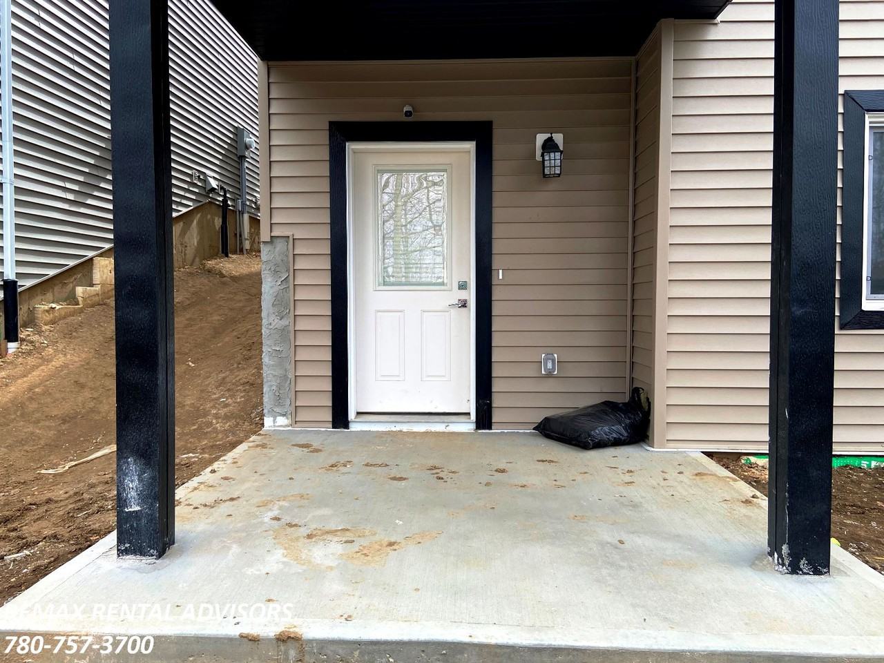 22214 99a Ave Nw - Photo 2 of 11