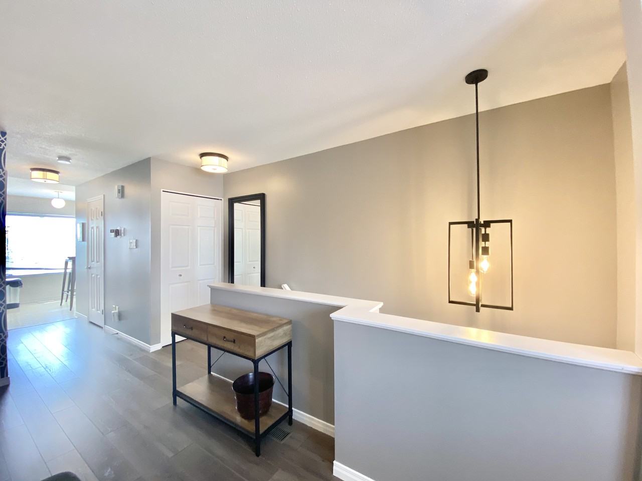 75 Manhattan Cres - Photo 2 of 12