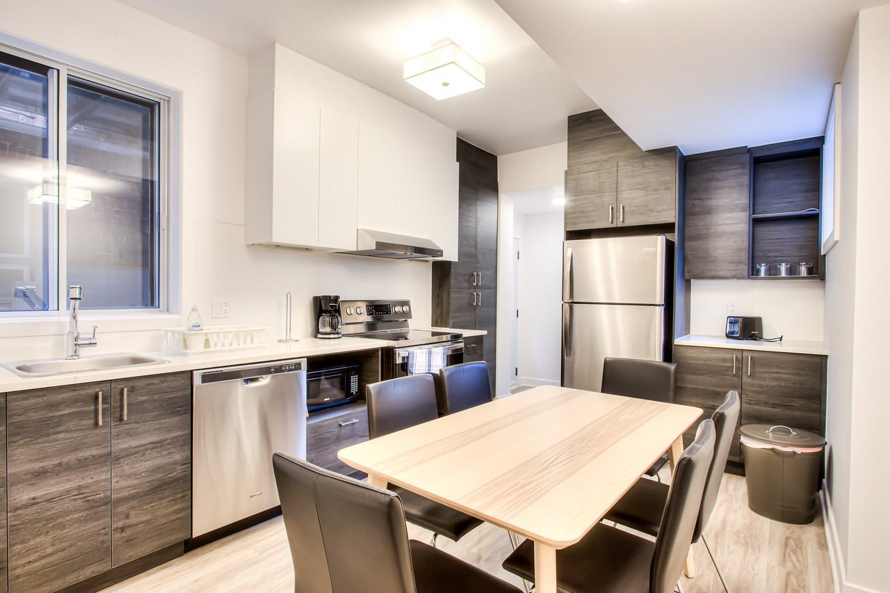 438 Rue Willibrord - Photo 3 of 20