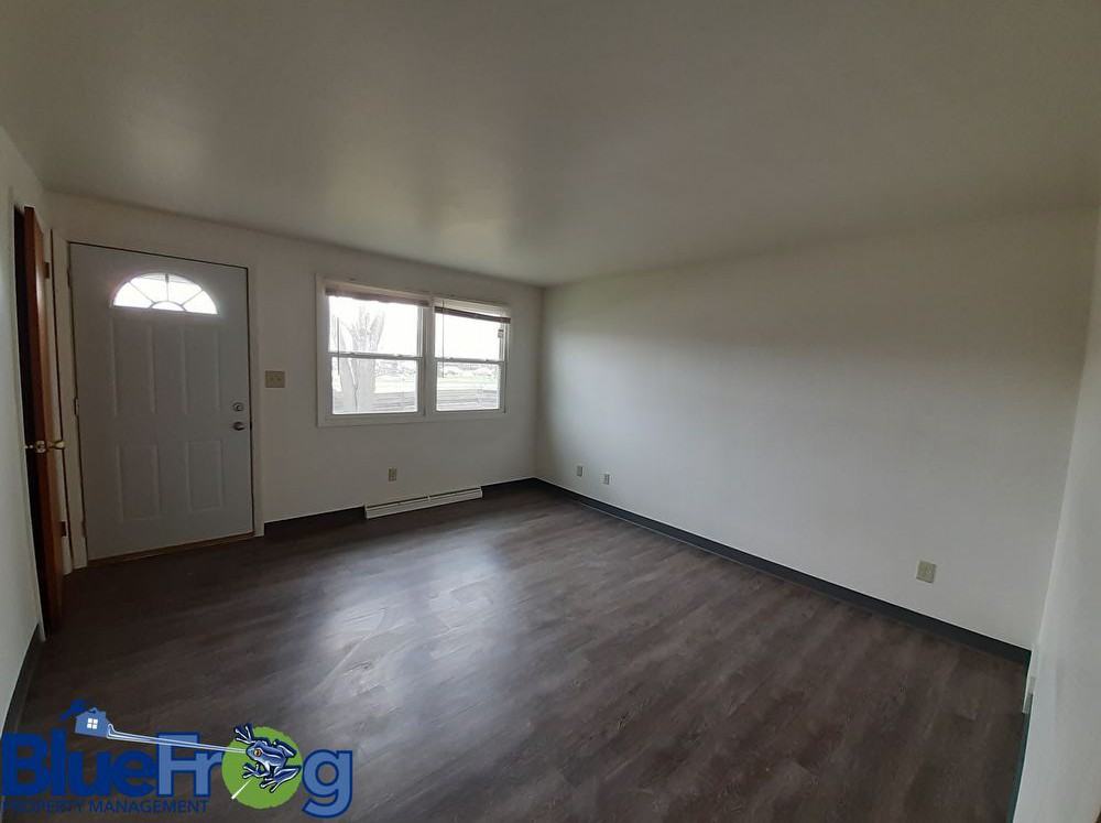 1834 14th Ave - Photo 2 of 6