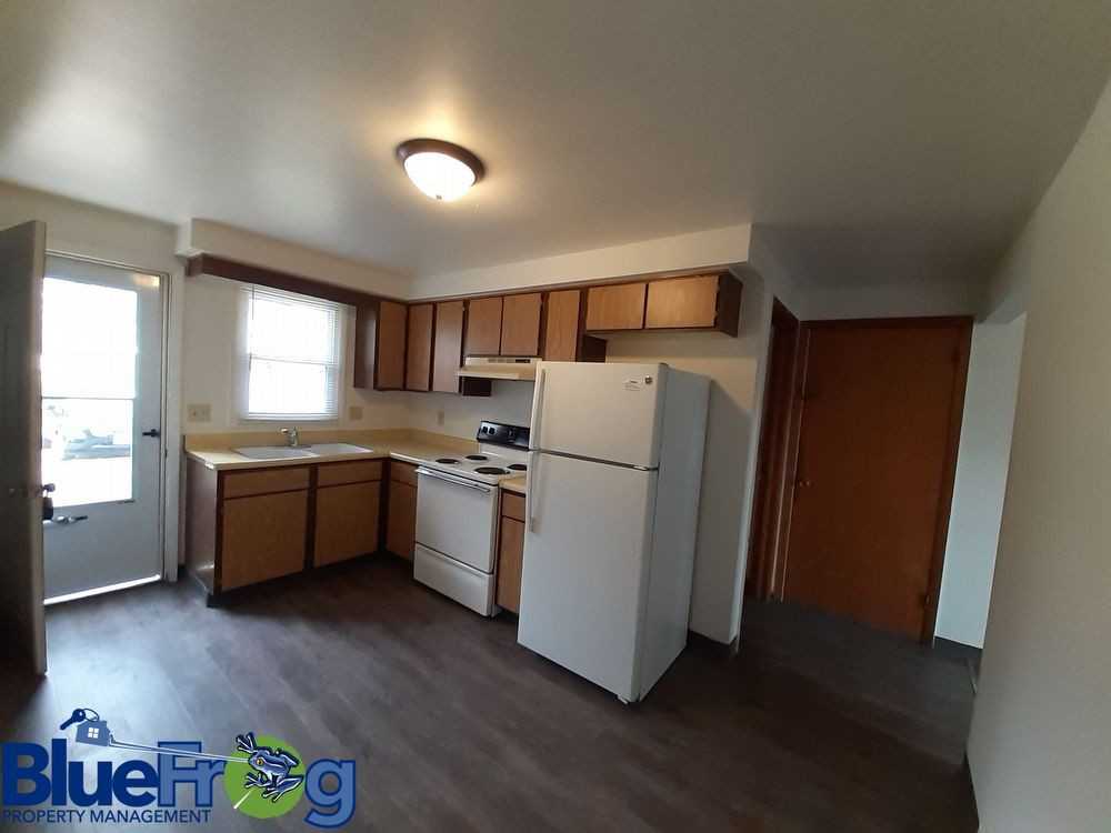 1834 14th Ave - Photo 3 of 6