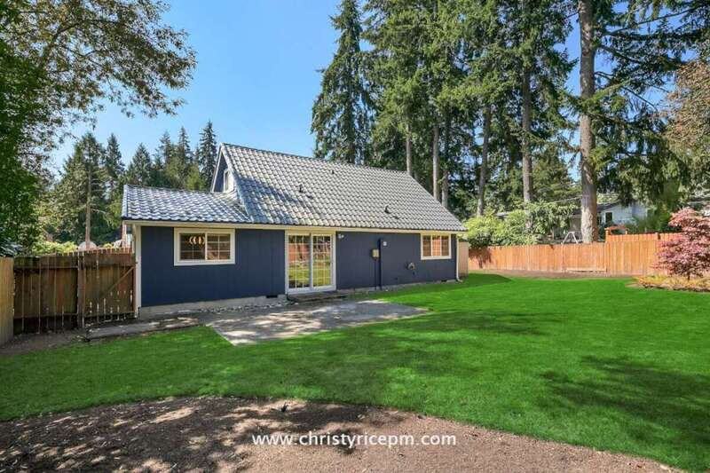 7604 Ne 142nd St - Photo 2 of 10