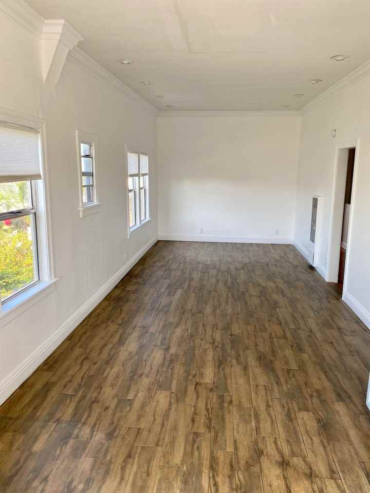 1916 South Longwood Avenue #3 - Photo 2 of 6