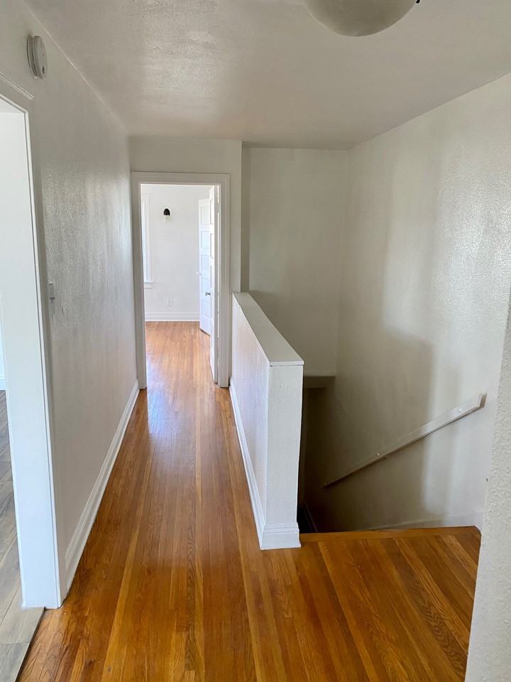 1916 South Longwood Avenue #3 - Photo 3 of 6