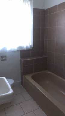 2555 NW 20th St - Photo 3 of 6