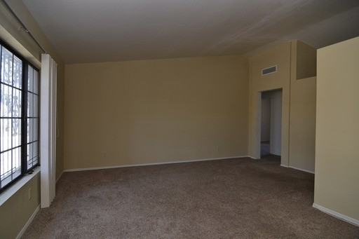 1401 S Bison Dr - Photo 2 of 15