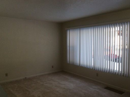 515 W Mission Ave - Photo 2 of 5