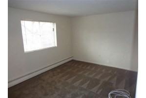 Hunt Club Apartment - Photo 2 of 14